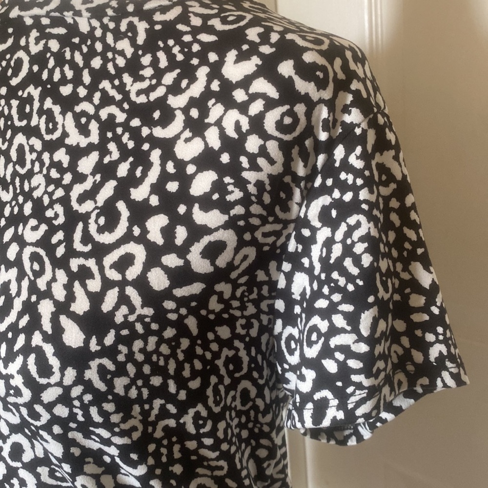Dee Elly Leopard Print Blouse - Picture 2 of 2